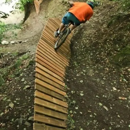 Дом отдыха En Duplex A Cauterets, 2 Chambres, 7 Pers., Terrasse, Pres Des Remontees, Parking Inclus - Fr-1-401-6 Котре